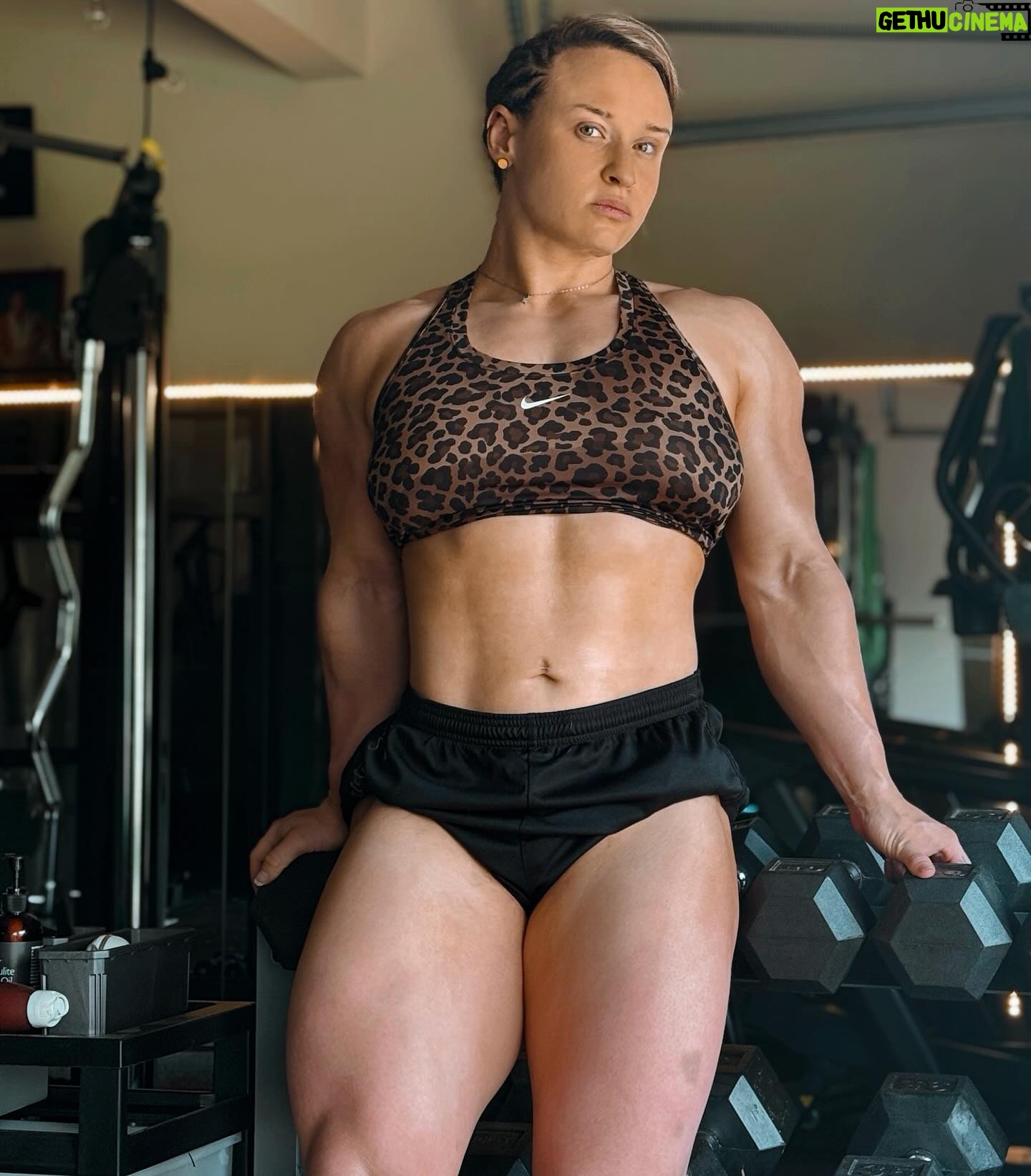 Patricia Parker Instagram - Some people arenโt meant to evolve. Theyโre put here to remind you what it looks like if you donโt. ๐ @5percentnutrition // JUGGERNAUT ๐ช๐ผ @tuffwraps // JORDYNNE ๐๐ผโโ๏ธ @bruteforce_au // JUGGERNAUT ๐จโโ๏ธ @magnus_medical ๐ @thechickenpound ๐บ @TNAwrestling @axstv ๐ฒ @flexpro // JUGGERNAUT
