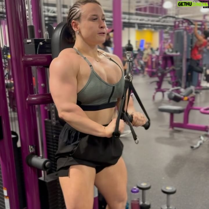 Patricia Parker Instagram - Planet Fitness workout featuring the absolute worst lighting of all time. Flew to Texas on Wednesday and have managed to get in workouts 60 minutes of cardio daily. Trying to visit everyone in three days is difficult because everything in Texas (if youβre from here, you know) is so spread out. Iβve driven more in the past two days here than I have in the past six months at home. Last day is tomorrow - my BFF college graduation and hitting the gym with another BFF before flying home! π @5percentnutrition // JUGGERNAUT πͺπΌ @tuffwraps // JORDYNNE ππΌββοΈ @bruteforce_au // JUGGERNAUT π¨ββοΈ @magnus_medical π @thechickenpound πΊ @TNAwrestling @axstv π² @flexpro // JUGGERNAUT