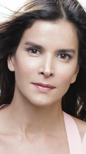 Patricia Velásquez Instagram - El maravilloso trabajo del Actor 
#patriciaVelasquez #actriz #actress #actuación #historias #personajes