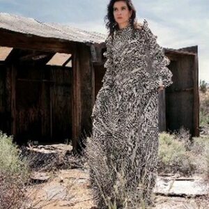 Patricia Velásquez Instagram - for @voguemexico 
Photo @ashleyfrangie
Styling @veronica.graye 
Hair @kelseyzahn
Makeup by @jadynngo 

#photo #foto #fashion #lifestyle #moda #vogue #women