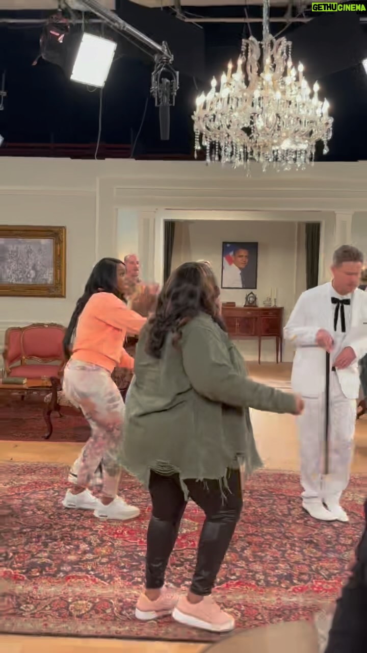 Patricia Williams Instagram - Who knew the white slaves (and Owen) had the moves?! Oh…you didn’t know The Carsons went to a reparations resort?! 🤔 That means you need to stream Season 4 of #TheMsPatShow RIGHT NOW on @betplus! 🤣 If you’ve already watched it - RUN IT BACK! 🔥 #mspat #themspatshow