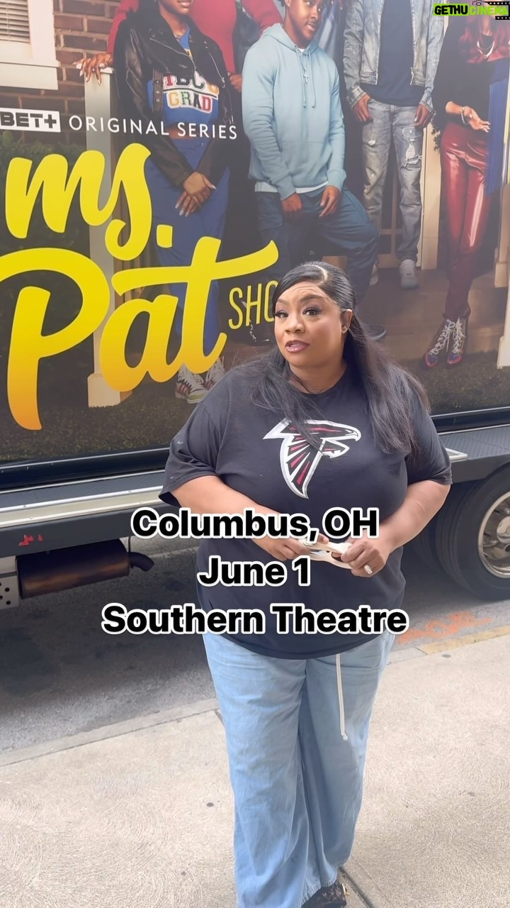 Patricia Williams Instagram - I found my tv family in #Cincinnati! 😂❤️ #Columbus I will see you TOMORROW June 1 at @cbusarts! There are some tickets left so go right now to mspatcomedy.com and get em! #TheMsPatShow is streaming now on @betplus!
