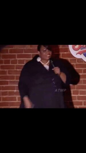 Patricia Williams Instagram - #MondayMotivation They said I couldn’t…😉 From the club to the theater - keep putting in work. 🔥 Get your tickets for my theater tour #YaGirlDoneMadeIt at mspatcomedy.com! 

📹: @allthingsmspat 

#mspat