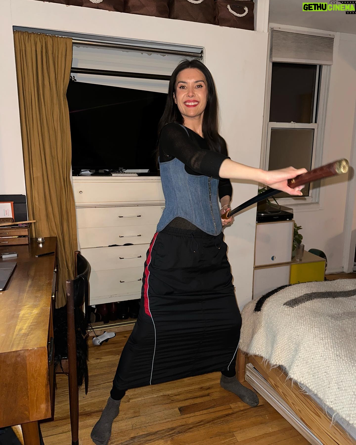 Patti Harrison Instagram - 🗽NEW YORK! All of my Brooklyn shows at the @murmrr theatre have officially sold out! Thanks to everyone who got tickets. 👰🏼I’ll see you tonight. These photos were taken of me without consent by @tonjethilesen Please watch video with sound. Please