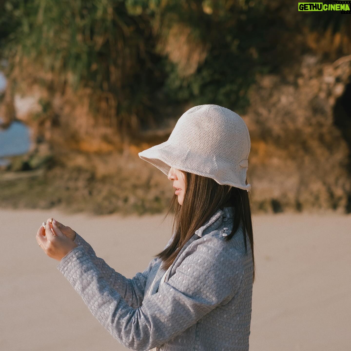 Patty Wu - 3 Likes - ・
別人口中的好與壞,都不算數
只有不斷耐心的嘗試並找尋
才會找到真正屬於自己的寶物
即使夜晚,都閃閃發亮✨
Outfits @kew_studio_tw ✨
#吳怡霈 #wuipei29 #パティ
#沖縄 #おきなわ