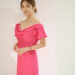 Patty Wu Instagram - ・ 休假了，我頭腦使不上了，想不出什麼厲害的文字，你們儘管看美照吧。 照片說明一切，立春穿桃紅色是對的。 Dress @jasmine_galleria_taipei #吳怡霈 #wuipei29 #パティ #主持女子 #尾牙主持
