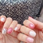 Patty Wu Instagram – ・
新年的春天指甲 🌸

@elamornails_taipei 

#nail #nailart #nailsnailsnails 
#光療 #光療凝膠 #光療彩繪 
#短指甲 #短指甲光療 #春天美甲