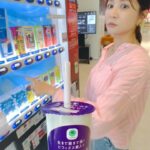 Patty Wu Instagram - 。 純粹想給她喝飲料 真的不知道為什麼 拍起來跟前一天遇到的馬很像？ #桑原夫婦 #桑原夫婦的日常 #akira_patty #跟某種動物很像