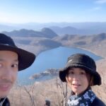 Patty Wu Instagram – ・
12月中的日本旅
爬了個很辛苦的山
瘋狂的凌晨4點決定衝雪場
在日本老家跟お母さん一起料理
有日本男子在什麼都開心😚