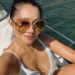 Paty Díaz Instagram - Brillito de☀️ y olor a mar🌊 🛥🙂 🌬 💙🙏🏼 #sun #mar #sealife #sunshine #lavidaeshoy