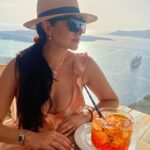 Paty Díaz Instagram - 🧡 #tbt En Tierra Griega …En una Pequeña Isla del mar Egeo #santorini 🇬🇷🧡 #maregeo #grecia