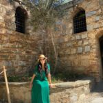 Paty Díaz Instagram - Casa de la Virgen Maria 🎆#ephesusturkey #santuario Mi espíritu que vive dentro de mi, honra a tu espíritu que vive dentro de ti 🙏🏼 Les deseo un año muy bendecido, lleno de hermosas vivencias, muchas sonrisas y mucho de todo lo bueno y grandioso de esta vida. 🎇✨🫶🏼 Gracias por estar!🙏🏼 #ephesus #kusadasi #casademaria #houseofvirginmary #gratitud #Dioscontigo #podersuperior #Dios #universo Gracias vida, gracias Dios, gracias Universo🙏🏼 por todo y por tanto! #2022 Te doy la bienvenida #2023 🎇✨❤️ #lavidaeshoy