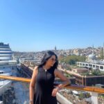 Paty Díaz Instagram - 🕌🇹🇷❤️💙🧿🤍🖤🧿💙 “Si la tierra fuese un solo estado, Estambul sería su capital” diría Napoleón Bonaparte #estambul #constantinopla #bizancio #turquia #europa #asia #mediterraneo