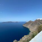 Paty Díaz Instagram - 🌸🧡🤍💙🌸 Serendipity!!! Todo es una Serendipia en mi vida, todo termina siendo grandioso y efímero…🌬 … Todo es un descubrimiento, un hallazgo afortunado, valioso e inesperado… #serendipity #santorini #serendipia #tbt #maregeo #grecia #greece
