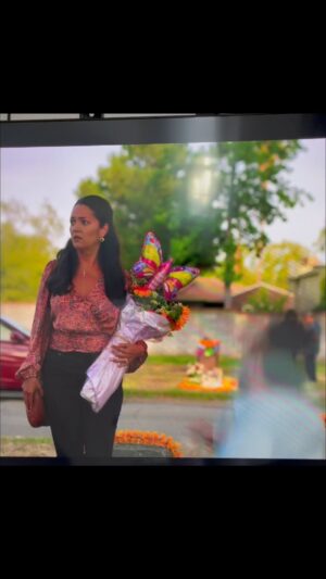Paula Garcés Instagram - Who else is having this type of day!?
No worries #reversethecurse watch @freeridge streaming now only on @netflix you won’t regret it!
I directed episode 6 in case it becomes your favorite 😘🤭🤗🙈🤣😉😉😜🤪🤓
#freeridge #netflix #director #actors #actorslife #directorslife #producers #onset #behindthecamera #comedy #drama #dramedy #latinosinhollywood #geny #ruben #genyandrubenadventures
