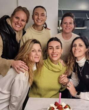 Paula Morales Instagram - Empecé un nuevo año con pocos pedidos y muchos agradecimientos 💕
