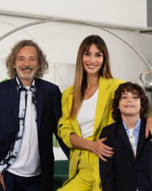 Paula Morales Instagram - Algunas de las fotos que nos hizo @matiasjsalgado para @holaarg ♥️

Prod. @paoreyesandaur 
MU @joaquinamakeupartist 
Nota @fefasanguinetti_ 

Gracias @mishkabuenosaires 
@companiadesombreros
@toche.ar
@mimoandcooficial
@lacoste
@reinabatataoficial

@agencia.claudia.zaefferer 🙌🏼