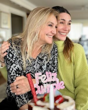 Paula Morales Instagram - Empecé un nuevo año con pocos pedidos y muchos agradecimientos 💕