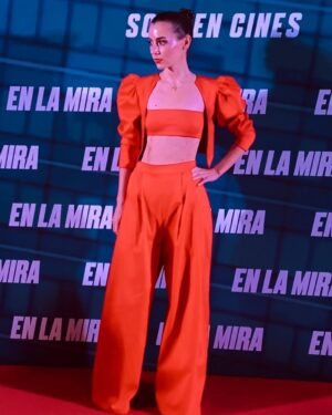 Paula Reca Instagram - Avant Premiere EN LA MIRA
Gracias totales a estos genios y talentosos!
💕💕💕
@amorestrashcouture 👗
@eiinshell 💎
@marianelafidalgo 💄 
@igna.mora 💇🏻‍♀️