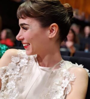 Paula Reca Instagram - Una noche Inolvidable ✨ @unavezenlavida_once @premioshugo .
.
. Gracias @fabianzittaofficial por mimarme siempre y ocuparte de mi 💘
