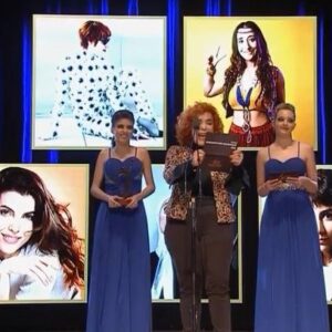 Paula Reca Instagram - Gracias @premioshugo 💘 ✨🥰Soy feliz 🥰✨Amo
@unavezenlavida_once 💘