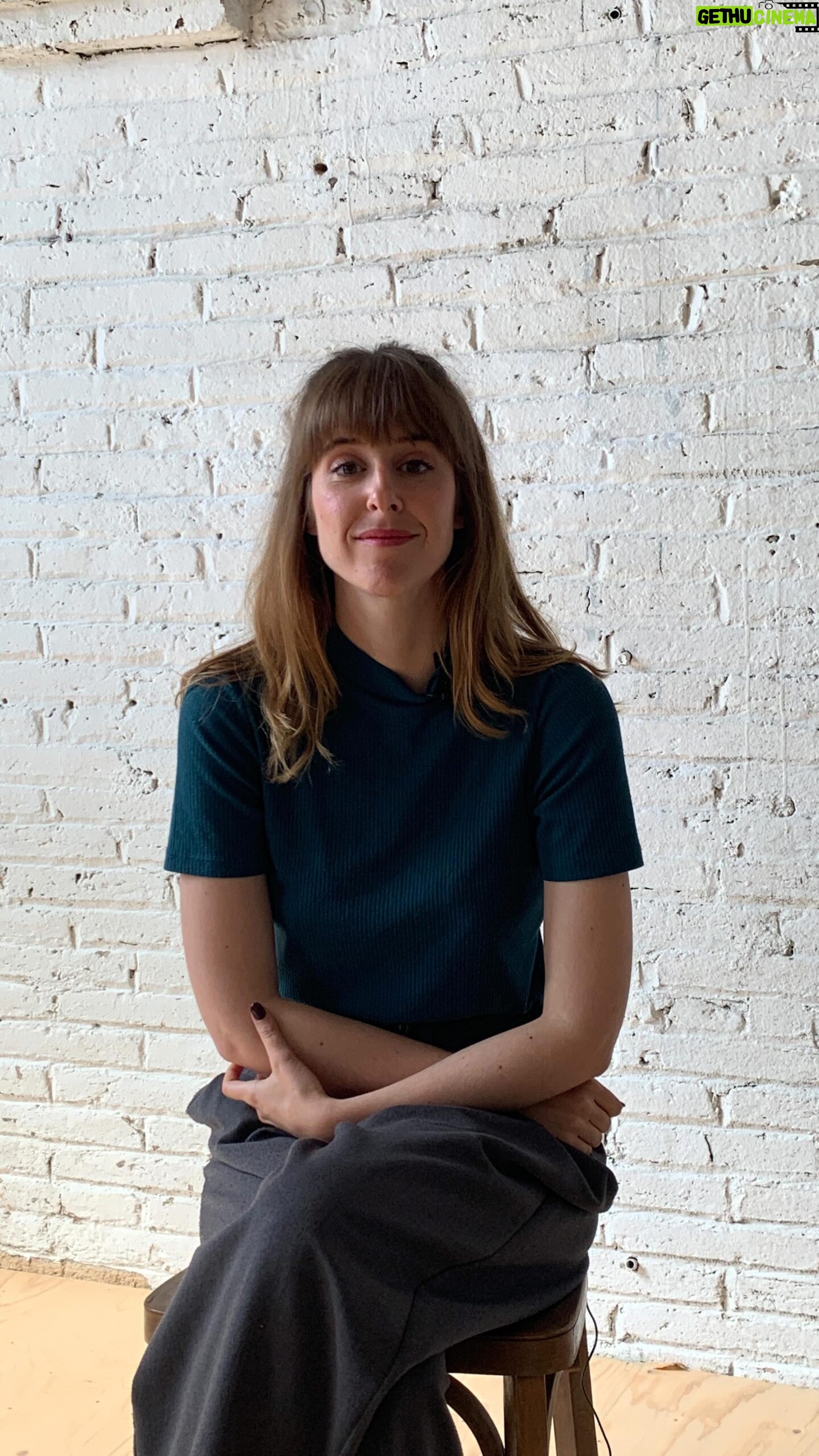 Paula Malia Instagram - ⭐️ Ja hem estrenat #LaMalaDicció! 👉 Avui coneixerem com és la Beth, el personatge inspirat en Lady Macbeth que interpreta la @paulamalia! 🔝 Una dona ambiciosa, forta, valenta, intel·ligent que veu trontollar el seu món quan les circumstàncies canvien i veu perillar el seu poder i la seva riquesa. ▶️ Mira el vídeo! 🔗 Pots comprar les entrades per venir a veure #LaMalaDicció a l’enllaç de la bio. #TeatreLliure #Teatre #ArtsEscèniques #Shakespeare #Cultura #Barcelona
