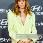 Paula Malia Instagram – Anoche lo pasamos en grande ✨ gracias @instylespain y @martaflorest por regalarnos una noche tan bonita ✨

Styled by @antoinella 
Blazer de @ssheena_official 
Y botas de @louboutinworld 
Muah @gabriel_llano @beautyexpertlancome 

📷 @dannielrojas 

Y como no siempre acompañada mejor imposible por mi familia de @cramtalent  os quiero, por mil noches más así 💘