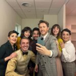 Paula Malia Instagram – Me voy de Madrid con el corasonsito muy lleno. Gracias a todos los que habéis llenado cada noche el teatro y gracias a los que salen en las fotos por hacerme reír y disfrutar taaanto. Os quiero.
@pabloriveroficial @pavvla_ @gemmabrio @mariapujalte @alberttriola @ferranvilajosana @selvasdavid @la_brutal @bito.pro @teatroespanol_madrid
