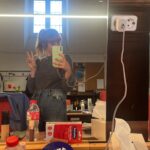 Paula Malia Instagram – Ahir vam estrenar ABRAÇADES INSUPORTABLEMENT LLARGUES. 
Serem fins al 19 de juny a la Biblioteca de Catalunya. Si veniu us abraçarem fort 🐬🪐. 
@joansolemarti 
@albapujolorriols 
@martisalvat 
@jordibusquetsrovira 
#ferranutzet 
@monicamolinsduran 
@___natural.mente___ 
@guigelabert 
@pol_qg 
@cia_laperla29