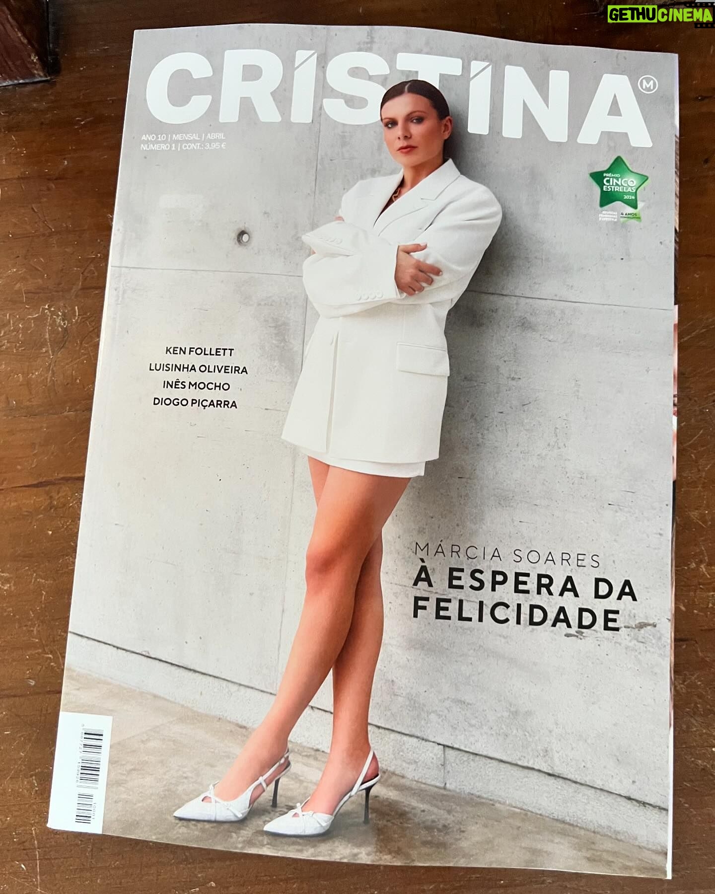 Paula Neves Instagram - Na revista Cristina deste mês! A digressão começa amanhã. Datas: 18 Abril - Santiago do Cacém - Auditório Antonio Chainho 19 Abril - Sto André - Auditório ESPAM 20 Abril - Sines - Centro Cultural de Sines 3 e 4 Maio - Lagoa - Auditório Carlos do Carmo 17 Maio - Ovar - Centro Cultural de Ovar 17 Setembro - Leiria - Auditório José Lúcio da Silva @companhiadaesquina @revistacristina