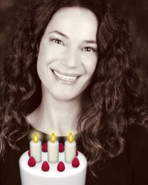 Paula Neves Instagram - Hoje calhou-me a mim, 46 primaveras :)) 🎂
Será dia de sol? Dia de lareira? Uhuu o suspense! 
#BirthdayGirl 🍾