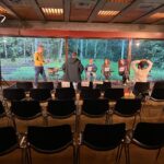 Paula Neves Instagram - Ontem foi assim. Casa cheia e boa conversa! Hoje estamos lá de novo, às 18h na Gulbenkian. Entrada livre. Até já! Esta Noite Grita-se fecha a 7ª temporada com “Tanque”, de @sofiaperpetua é a peça vencedora da 3ª edição do Prémio Nova Dramaturgia de Autoria Feminina. Nos dias 2 e 3 de dezembro vamos estar na @fcgulbenkian , pelas 18h A entrada é livre, mediante lotação da sala. Os bilhetes podem ser levantados no dia do espetáculo na bilheteira da Fundação. No dia 14 de dezembro faremos a despedida em Faro, às 21h na @bibliotecamunicipaldefaro 📷 @soniagodinhofotografia Interpretação: @i.garrido , @miguelmaia_ , @paulanevesoficial , @rita.silvester , @sandro_felicianoo Direção: @filipe.Abreu.eu e Miguel Maia Sinopse: TANQUE, de Sofia Perpétua, é uma peça crítica de temática atual, mas dotada de grande comicidade. Sobre um pano de fundo de uma guerra contemporânea, a peça segue a viagem de uma jovem que decidiu roubar um tanque militar para ir buscar o seu irmão à frente do combate, e que no caminho vai encontrando outros seres humanos igualmente afetados pelo conflito armado. Evocando o teatro do absurdo, o texto oferece intensas passagens de reflexão sobre a nossa condição contemporânea em estado de guerra. ____ Ficha Técnica: Coordenação de Produção - Inês Achando Produção Executiva - Beatriz Sousa ​Comunicação - Sónia Godinho ​Assessoria de Imprensa - Mafalda Simões Fotografia - Sónia Godinho ​Design Gráfico - Edoardo Trave​ Vídeo - Mário Jerónimo Negrão Registo audiovisual - James Newitt Estrutura financiada pelo Ministério da Cultura - Governo de Portugal / @dg.arts Apoios: @camara_municipal_lisboa , @bibliotecas_de_lisboa , @museu_marioneta , @fcgulbenkian , @teatrodasfiguras , @fabricabrocodeprata Parceiros: Douda Correria , @estc.ipl Parceiro Media: @antena2rtp #leituras #estanoitegritase #companhiacepatorta #cultura