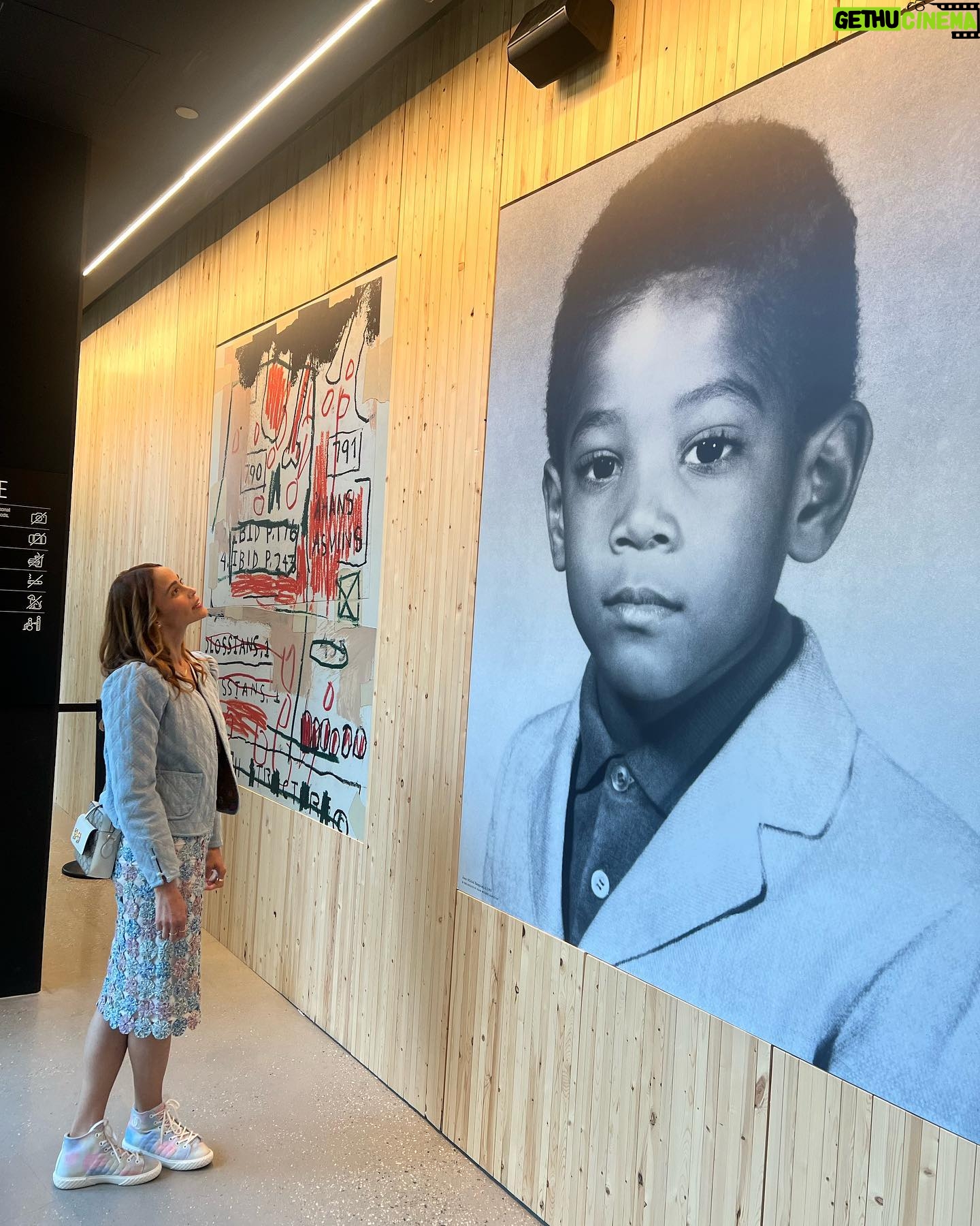 Paula Patton - 5.6K Likes - Basquiat is an inspiration, a dream manifestor, and a brilliant artist!
Through his art, his soul lives on...đ¨â¤ď¸đŤ
