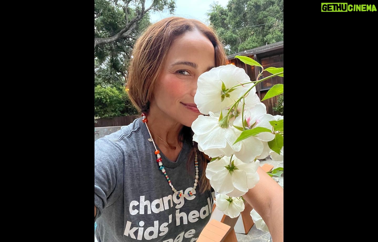 Paula Patton Instagram - Happy 40th Anniversary Childrenโs Miracle Network Hospitals! Celebrating all the incredible work you do and these beautiful & courageous young souls!๐๐ฝ๐ซ๐โจ๐๐ชท๐ #ChangeKidsHealth #ChangeTheFuture