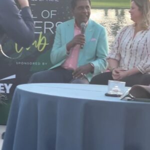 Paula Patton Instagram - It was an honor and a pleasure to tag along with this magnificent man/father & legend, Vijay Amritraj, in this first round of festivities as he is being inducted into the International Tennis Hall of Fame this summer. 
🎾💛👑🥇❤️

@vijayamritraj007 
@prakashamritraj 
@vv.i.x
