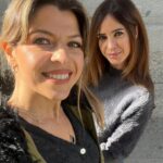 Paula Prendes Instagram - Nuestros pasos se vuelven a juntar @thaisblume, mujer creativa, ser de luz y que hace fotones! Las que yo no sé hacer 😓Bienvenida a la que siento como mi casa creativa @lasnochesdelasuite. Lo gozaremos con la nueva función que estrenamos el 1 de Marzo con otros dos grandes! Amigos y actores @raulmerida00 y @edurejon. Un Viaje Inolvidable, así se llama la obra y también lo será para nosotros. Seguiremos informando… @nhcollectioneurobuilding #unviajeinolvidable