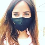 Paula Prendes Instagram - Ahora, más que nunca. No te relajes! Cuídate, cuídales! 😷❤️ #freecovid #navidad