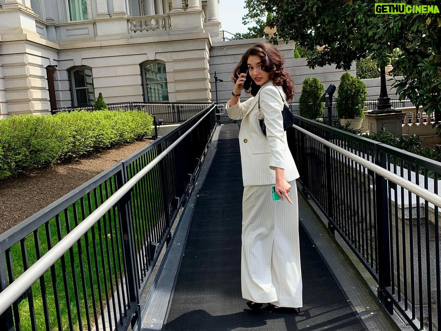 Paulina Chávez Instagram - i wanna thank @hispanicheritage & @antonio.tijerino for getting me to the @whitehouse - mil gracias. me siento muy orgullosa de ser Latina y representar a mi comunidad <33