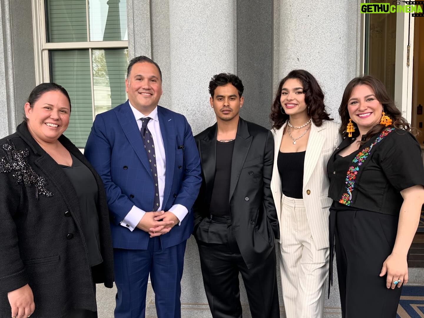 Paulina Chávez Instagram - i wanna thank @hispanicheritage & @antonio.tijerino for getting me to the @whitehouse - mil gracias. me siento muy orgullosa de ser Latina y representar a mi comunidad <33