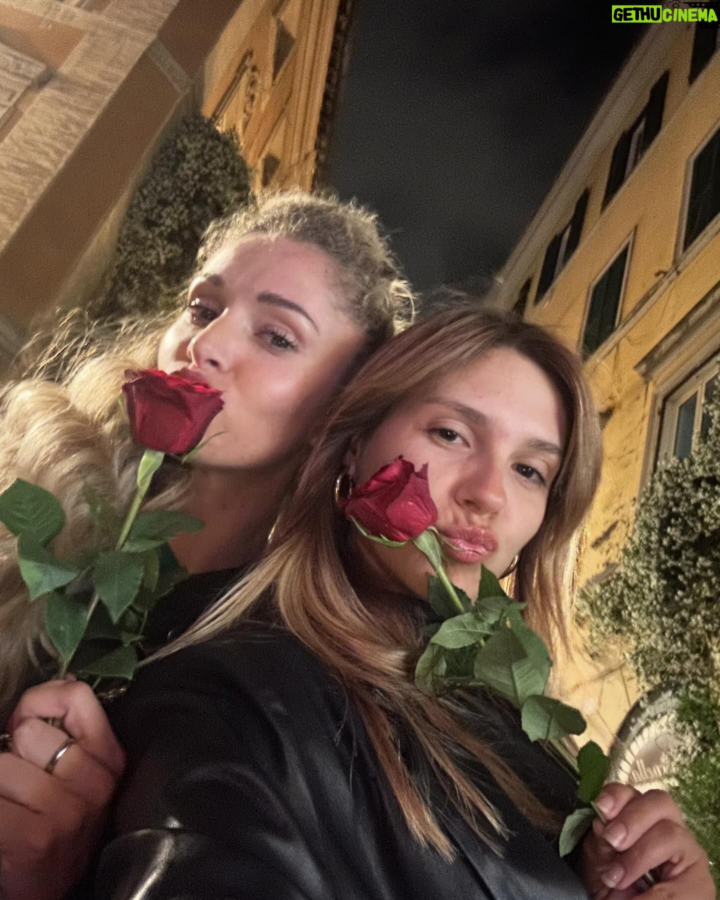 Paulina Vetrano Instagram - Que dif铆cil elegir s贸lo 10 fotos. A puro baile, pasta y pitttza en LA Roma 馃嚠馃嚬馃崟馃崫馃