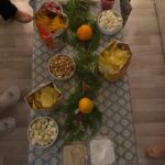 Paulina Vetrano Instagram – Mi navidaT 2023: En una habitación de un hotel en Turquía! No lo olvidaré jamás! Salú y amor para todos 🥂🎄🤍