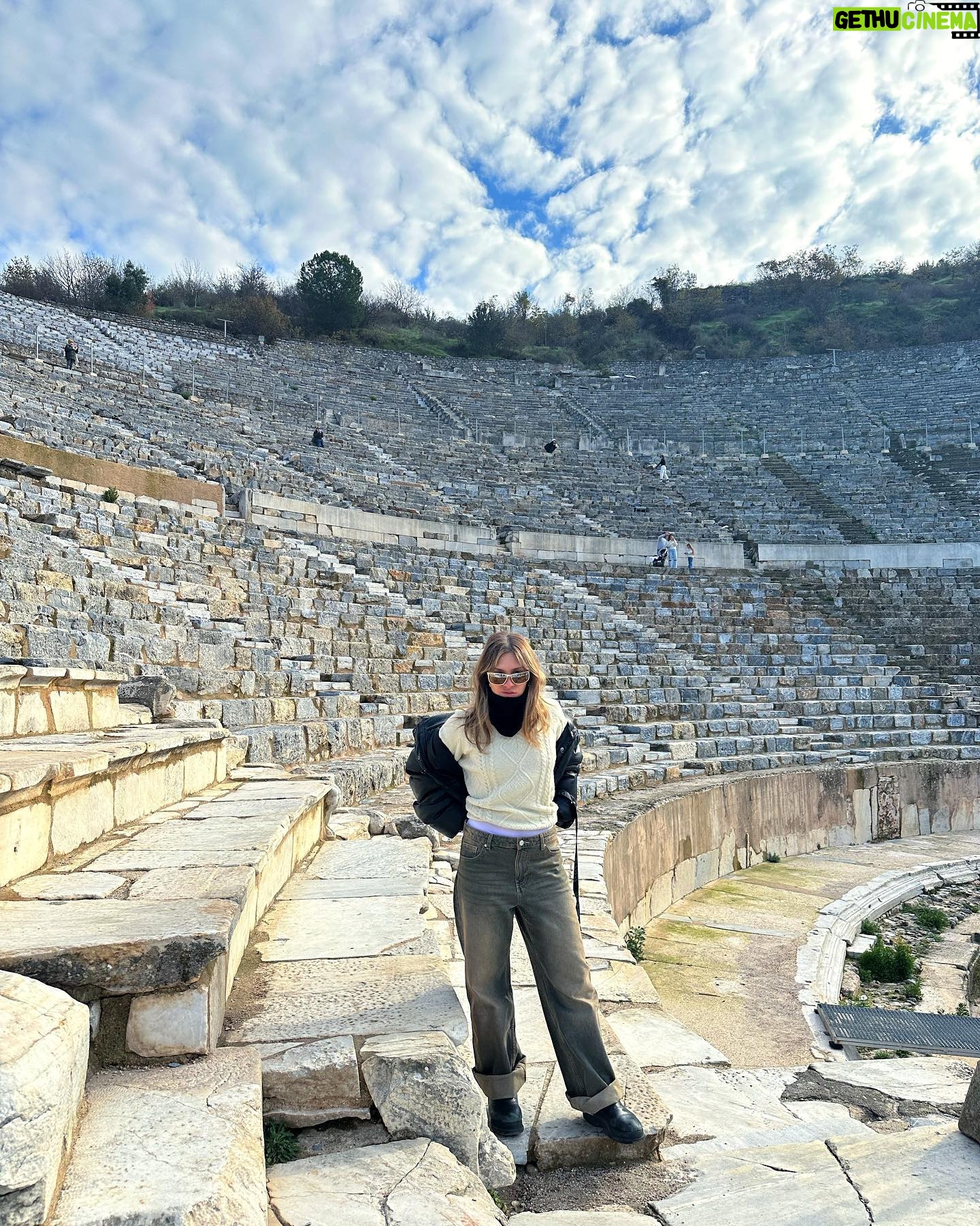 Paulina Vetrano Instagram - Me cuesta explicar lo que están viendo mis ojos en este viaje,Turquía no me deja de sorprender🤍🥹Vamos por la tercera semana 💪🏽