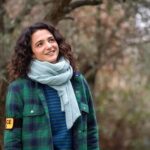 Pauline Bression Instagram - En retrouvant ces photos, je me souviens comme les conditions de tournage étaient compliquées 🤩 Le décor, l’ambiance entre nous tous…un enfer ! « Meurtre aux îles de Lerins » samedi 1er juin sur @france3