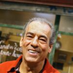 Pauline Bression Instagram - C’est avec un immense chagrin que nous, les comédiennes et comédiens de la série Plus belle la vie, avons appris le décès de notre partenaire et ami Michel Cordes, survenu vendredi 5 mai à son domicile. Nous l’avons rencontré, côtoyé, et aimé avec cette évidence générée par sa personnalité généreuse et passionnée, sa gentillesse infinie, son regard sur le monde si vibrant. Et son rire fracassant. Nous nous souviendrons des innombrables séquences tournées avec lui, de notre complicité, de notre joie de le retrouver dans les studios de Plus Belle La Vie, et derrière son bar mythique. Il était, il est et sera pour toujours Roland Marci, l’inoubliable patriarche du Mistral, le pilier de la série, l’incarnation du Sud qu’il aimait tant. Nous adressons nos plus vives condoléances à sa famille, et ses proches. Les comédiennes et comédiens de Plus Belle La Vie. 🕊️✨
