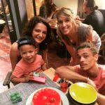 Pauline Bression Instagram – Un été à Marseille où la vie est plus belle ☀️, c’est 129 séquences tournées en deux mois. Ce sont évidemment des rires et des pleurs, dans le jeu comme dans la vie, des plannings modifiés pour cause de covidés et de décès de proche, des équipes qui essayent de rester le plus soudées possible pour que l’on se sente tous soutenus. Alors encore un grand merci à ces équipes incroyables, de mise en scène, de régie, de hmc et on espère que cette intrigue vous plaira ! 
Big up à la première session de Béa en réal, au soutien de nos coachs, et big up à ces comédiens de ouf avec qui j’ai tourné tout l’été ☀️💕

#ete2021 #onset #massilia