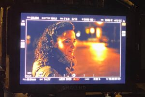 Pauline Bression Instagram - Il y a une semaine déjà c’était la fin du tournage de « Lame de Fond » réalisé par @brunogarcia.p, fin de jeu pour ma « Elise Vignon ».

Merci @rebeccavaughancosqueric pour la capture de ces moments ! 
Très chaleureusement entourée 💕

Et je vous tiendrai au courant dès qu’on en saura plus sur la date de diffusion biensur 😉

#lamedefond #dinard #ryoanproduction #france3 #tournage