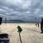 Pauline Bression Instagram - En retrouvant ces photos, je me souviens comme les conditions de tournage étaient compliquées 🤩 Le décor, l’ambiance entre nous tous…un enfer ! « Meurtre aux îles de Lerins » samedi 1er juin sur @france3