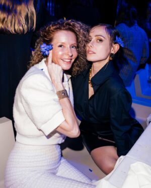 Pauline Chalamet Instagram - @guerlain x @maison_matisse 
❤️💙