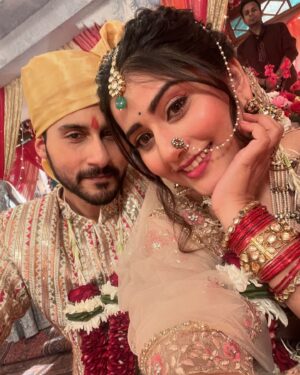 Payal Gupta Instagram - some wedding photoshoot ideas 😂
One year of meet season3 
.
.
.
.
#meet #pankhuri #zeetv #photoshoot #shadiseason #weddingphotography #photoshootideas #payalgupta #guptainji