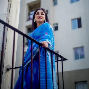 Payel De Instagram - 💙💙💙💙💙💙

📷 : @argha_giri 
💄 : @sanjuhaldermakeupartist 
🥻 : @nokshi_kanthar_haat 
👚 : @ritarupabhattacharya 
🔗 : @rudrakshprnads 

#photooftheday #photoshoot #explorepage #follow #followformore #sareefashion #sareelover #instadaily